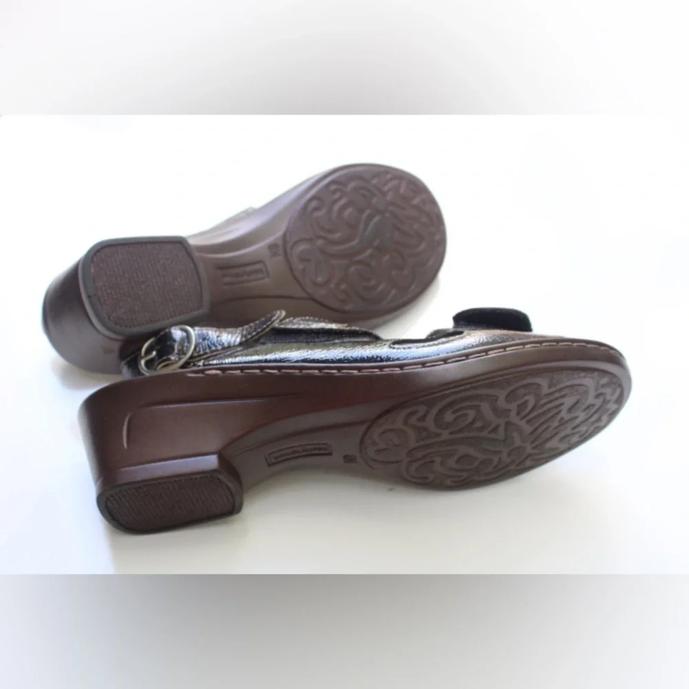 WaldLaufers sandals made
